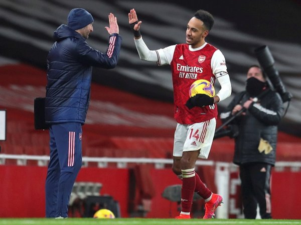 Aubameyang reanima al Arsenal