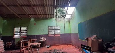 A causa de un temporal en el 2019, escuela sigue destechada - ABC en el Este - ABC Color