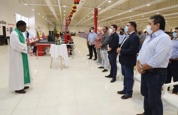 Inversión en servicios de calidad en una ciudad en desarrollo - Inauguración Supermercado Luisito-Ypané - ABC Color