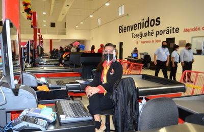Satisfacción por creación de fuentes de empleos - Inauguración Supermercado Luisito-Ypané - ABC Color