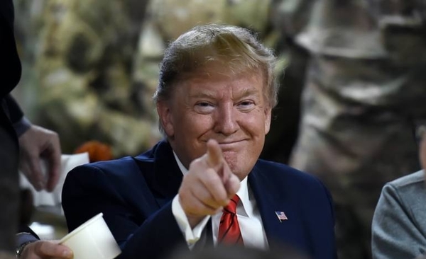 HOY / Trump supera segundo "impeachment" y juega con volver a la política