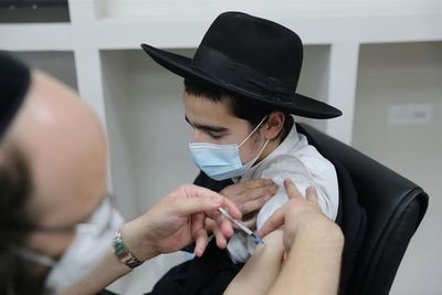 Los casos sintomáticos caen un 94% entre los vacunados según estudio israelí - Mundo - ABC Color