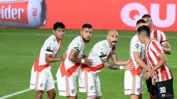 HOY / River cae ante Estudiantes mientras que Boca iguala con Gimnasia en el inicio del torneo argentino