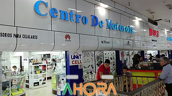 Centro Motorola ESTAFA y EVADE impunemente