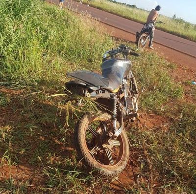 Menor al mando de una motocicleta sufre accidente - ABC en el Este - ABC Color