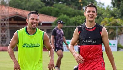 El durísimo reclamo de Pablo Zeballos al arbitraje y Juan López