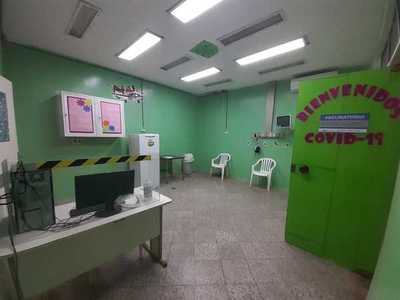 COVID-19: Equipan centros de vacunación en Concepción
