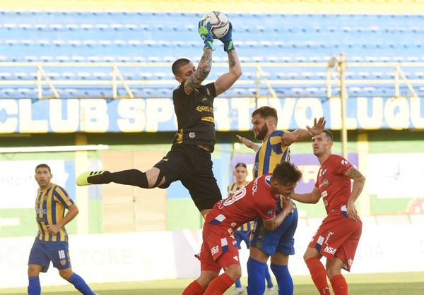 Vargas reconoce que no fue penal - Nacional - ABC Color