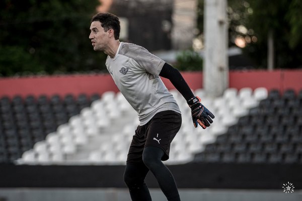 El reconocimiento de Libertad a Silva por ser el de 'más atajadas' en Copa
