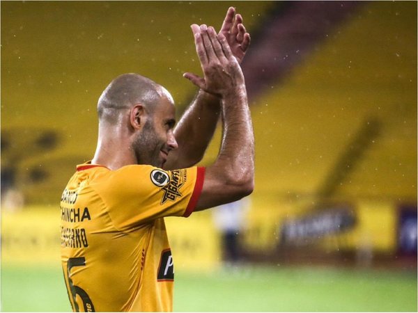 Javier Mascherano sin brillo en Noche Amarilla, sin aficionados y con lluvia