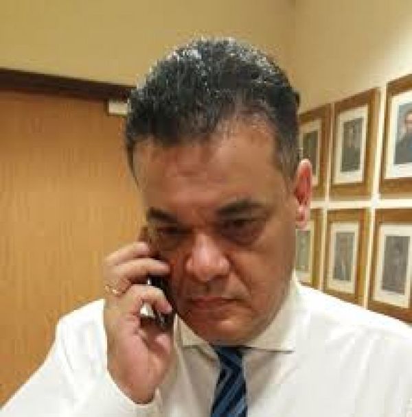 Se retrasa llegada de Robert Acevedo al Ineram por desperfecto en la ambulancia
