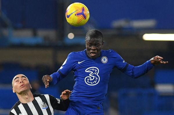 Chelsea y West Ham sacan al Liverpool de la ‘zona Champions’ - Fútbol - ABC Color