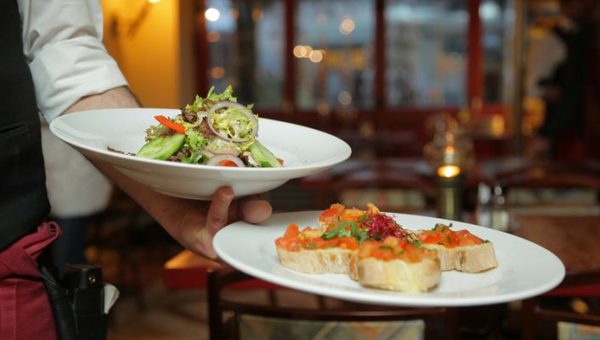 El Día de los Enamorados dio “un respiro” económico al sector gastronómico | Ñanduti