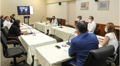 Comerciantes de frontera aprueban nuevo plan de subsidio de Hacienda - Nacionales - ABC Color