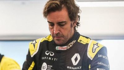 Alonso sale del hospital tras su accidente de bicicleta
