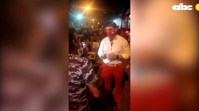 Chacariteños mandaron a la “mier...” a Nenecho y se plantan contra reubicaciones nombrando a seccionalero - Nacionales - ABC Color