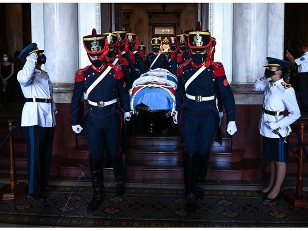 Argentina despide al ex presidente Carlos Menem