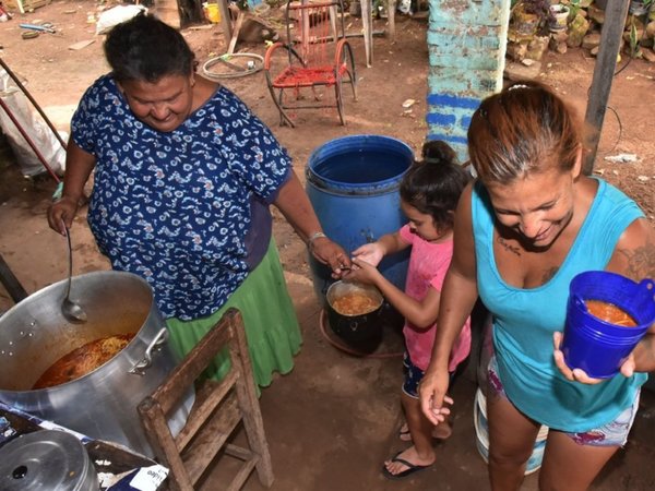 Ollas populares en zonas ribereñas, en peligro por inminente inundación