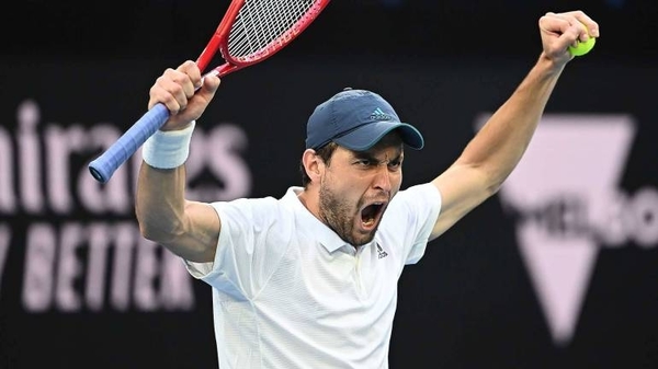 HOY / Karatsev hace historia: vence a Dimitrov y llega a semifinales en su debut