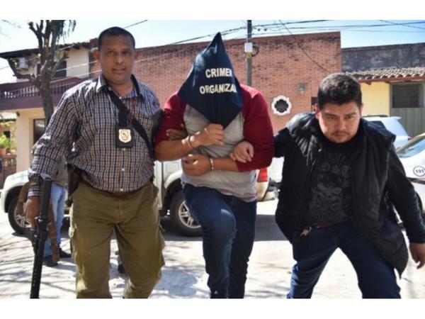 Roque Pyguasu se fuga de sede de Investigación de Delitos de la Policía