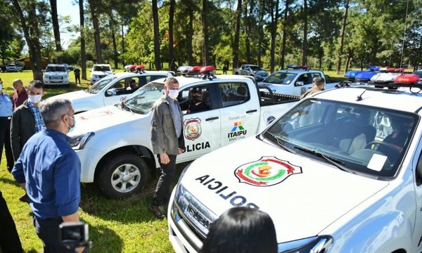 Gobierno entregó nuevas USF y patrulleras 4×4 en Alto Paraná, financiadas por Itaipú – Diario TNPRESS