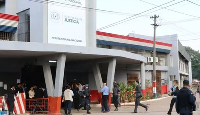Internos de Tacumbú se amotinan por traslado de un recluso - Noticiero Paraguay