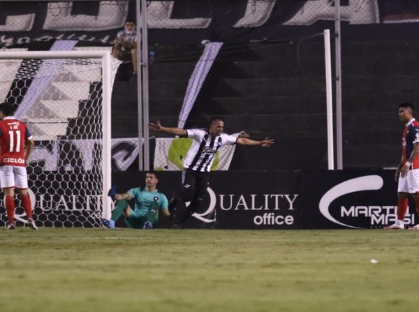 En gran partido, Libertad derrota a Cerro Porteño | .::Agencia IP::.