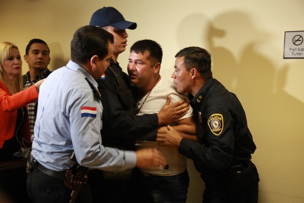 Confirman condena de 9 años para policía que disparó al diputado Edgar Acosta - Megacadena — Últimas Noticias de Paraguay