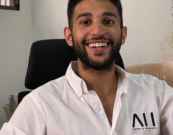 De arquitecto a emprendedor de servicios de grabado y cortes láser