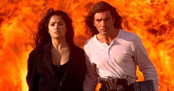 Salma Hayek califica como “traumática” la escena sexual con Antonio Banderas en “La balada del pistolero” - C9N
