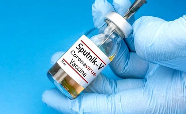 Mazzoleni anunció que las vacunas Sputnik V llegarán este jueves