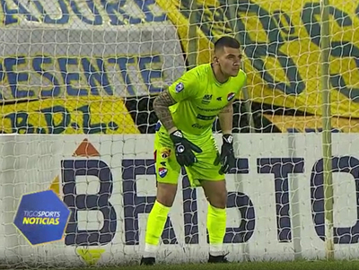 Santiago Rojas y su gran intuición en los penales