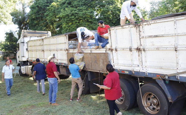 Ministerio de Desarrollo Social entregó alimentos en San Pedro - Noticiero Paraguay