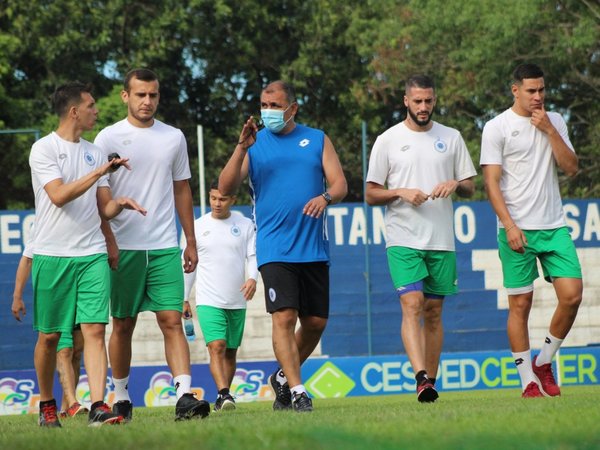 Sarabia y al menos 2 jugadores tienen covid en el 12 de Octubre
