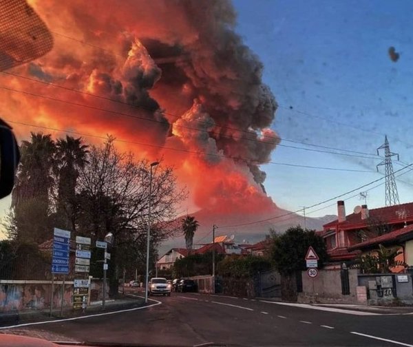 Impresionante nueva erupción del volcán Etna