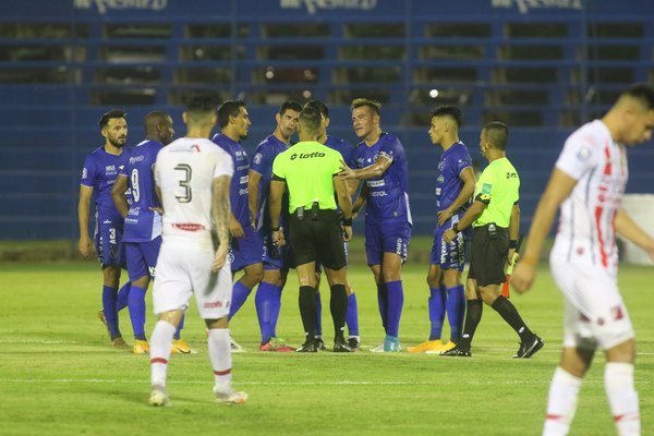 'Para mí fue un penalazo', asegura el presidente de River Plate