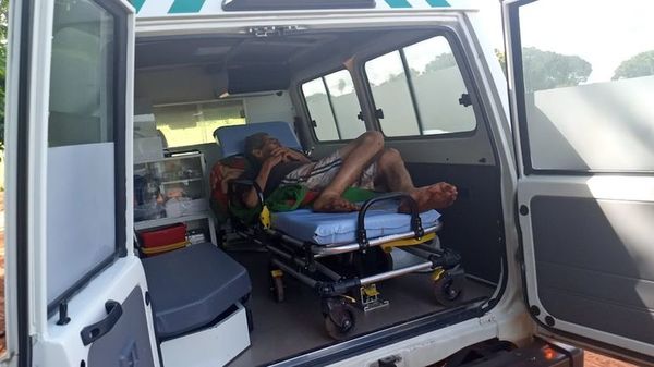 Rescatan a un anciano en total estado de abandono - Nacionales - ABC Color