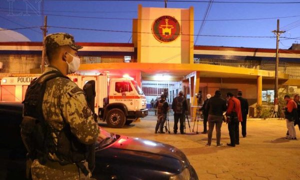 Tras día de furia en penal de Tacumbú, reportan seis reclusos muertos
