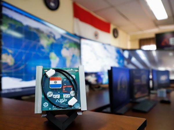 Paraguay se abre al desarrollo tecnológico con lanzamiento de primer satélite