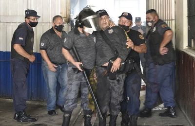 Día de horror con al menos seis muertes en la cárcel - Nacionales - ABC Color
