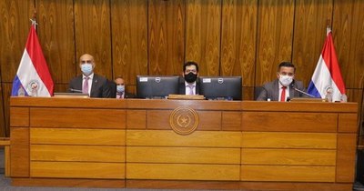 La Nación / Petta se desobligó de la situación de escuelas ante reinicio de clases