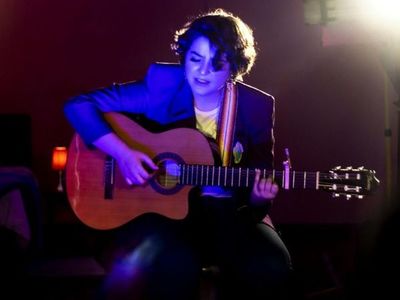 Artistas presentan nuevos videoclips