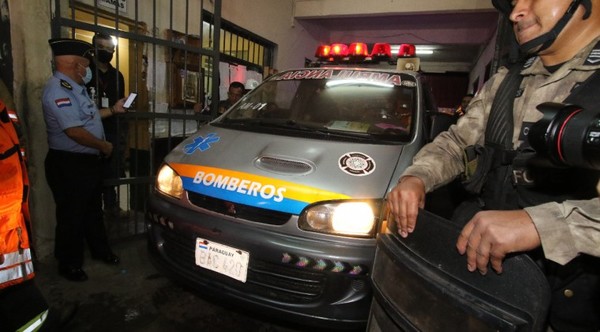 Identifican a los seis fallecidos en el penal de Tacumbú - Noticiero Paraguay