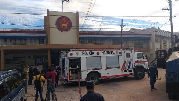 Guerra entre internos deja saldo de varios muertos en Tacumbú | Radio Regional 660 AM