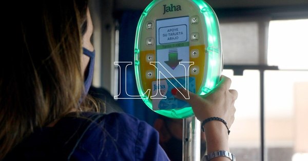 La Nación / Área Metropolitana: buses solo pueden operar si tienen validadores del pasaje electrónico