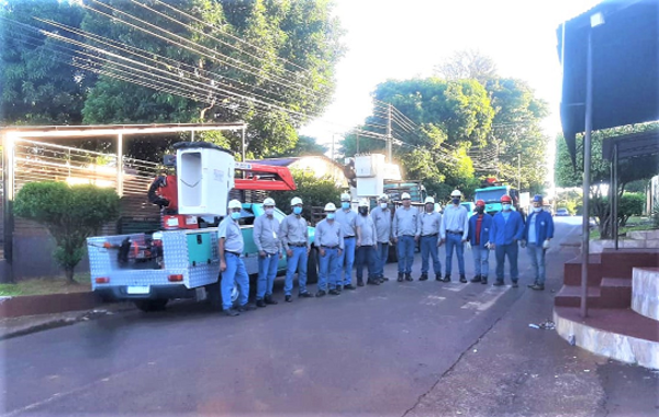 ANDE realiza labores de mantenimiento intensivo de trasformadores en Hernandarias | .::Agencia IP::.