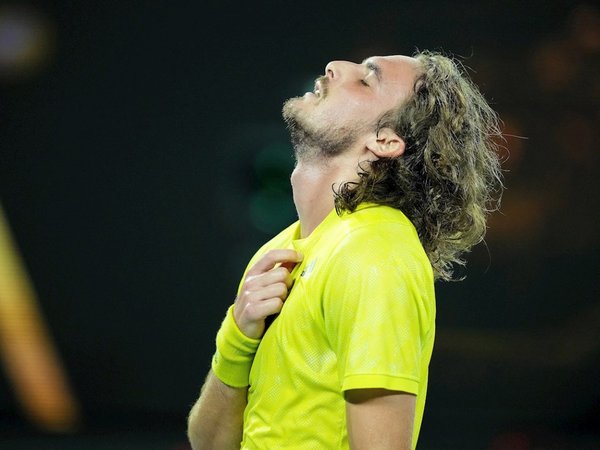 Tsitsipas elimina a Rafael Nadal