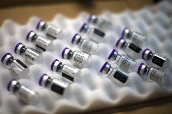 La Unión Europea compró otras 500 millones de dosis de las vacunas de Pfizer y de Moderna | .::Agencia IP::.
