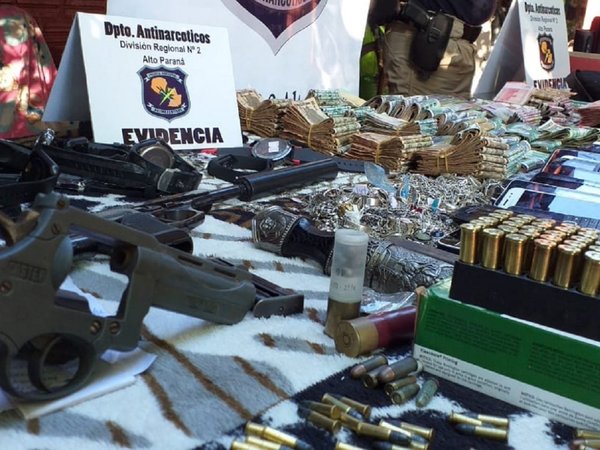 Operativo deja 4 detenidos y droga incautada en Hernandarias