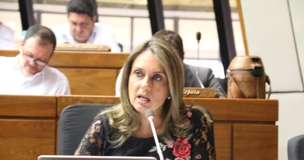 La Nación / Rocío Vallejos: “Tacumbú debe terminar, es un infierno”